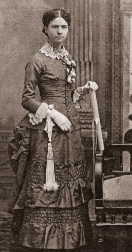 anna-may-1883-graduate