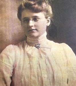 Leora Philbrick Bristol, c.1910. Courtesy of Julie Bristol Mortlock.