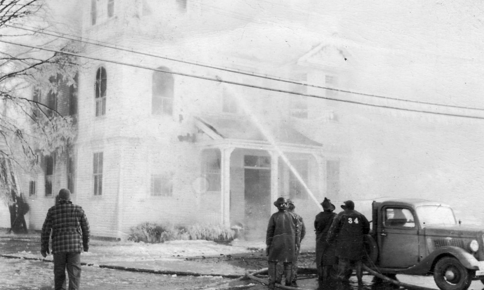 Lass56 - 1949 Town Hall fire